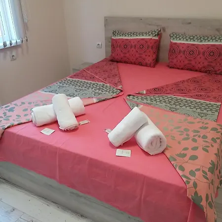 Appartement трапезица скай *