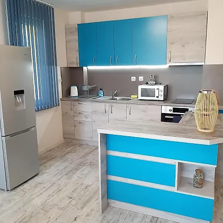 Appartement трапезица скай *