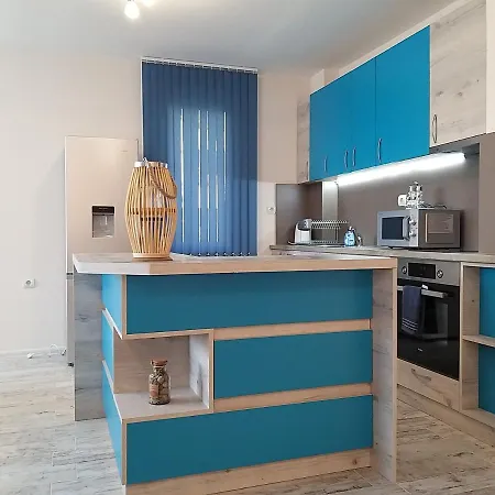 Apartment трапезица скай *