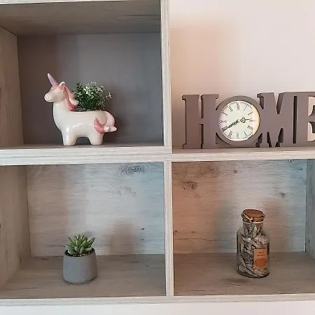 Apartment трапезица скай
