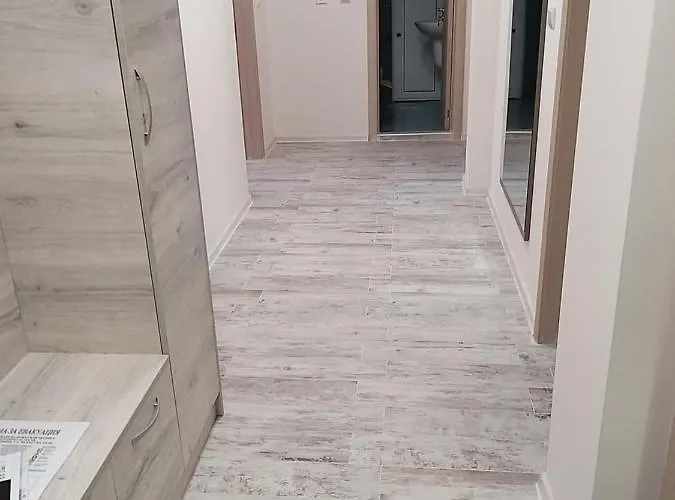 трапезица скай アパート ヴェリコ・タルノヴォ